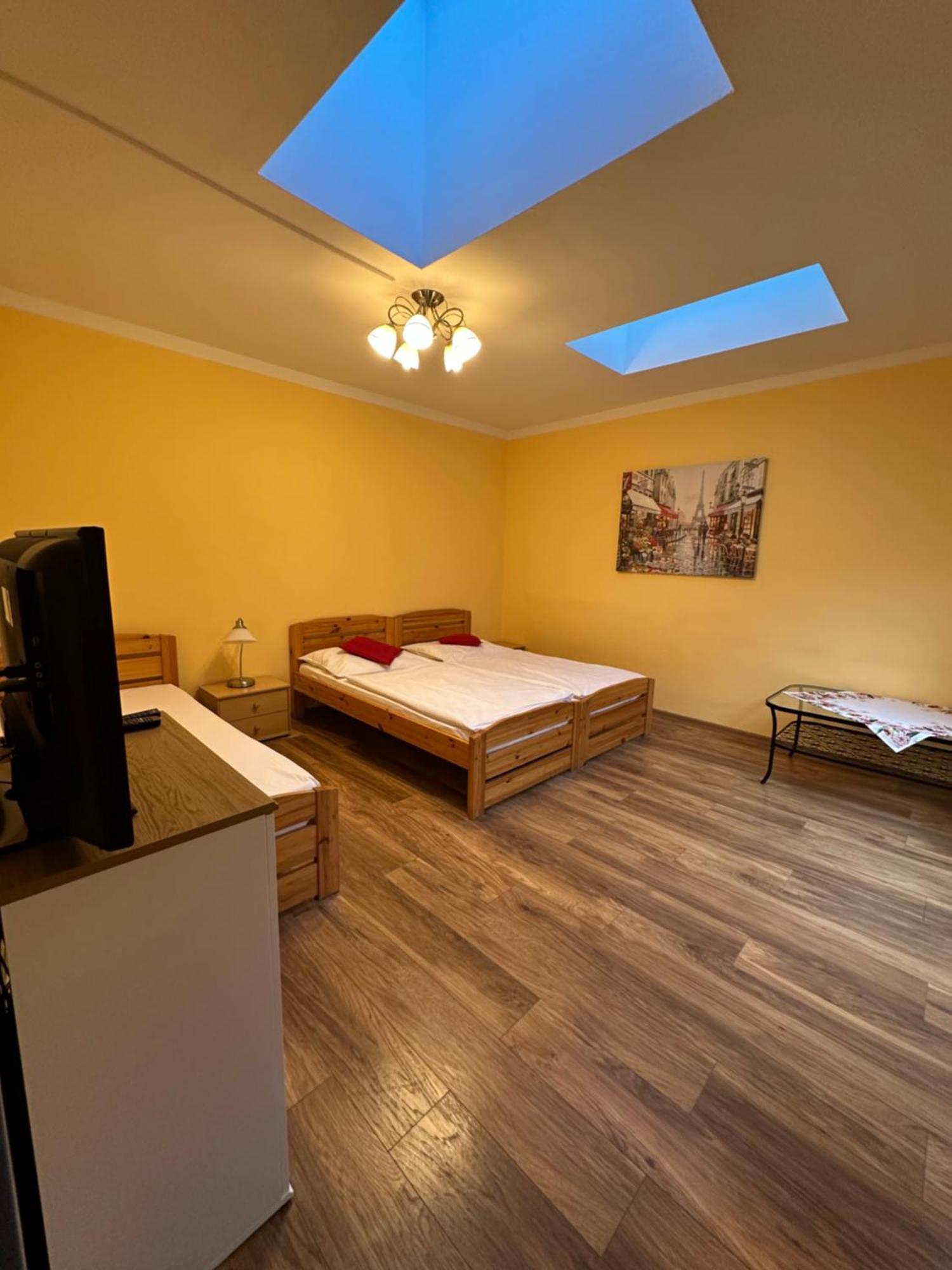 Penzion 4 Dvory Ceske Budejovice Luaran gambar